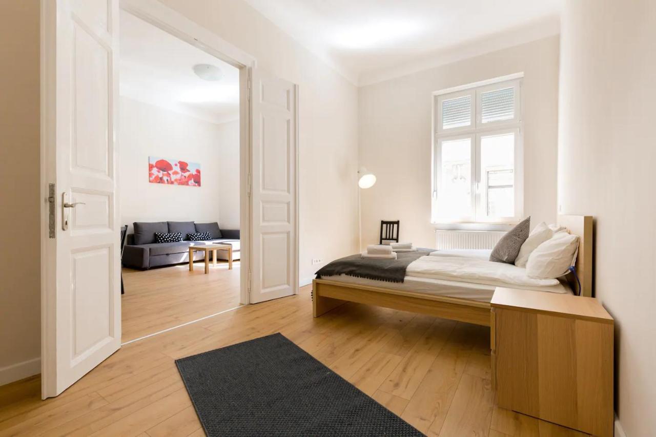 Kresz Geza 29 Westend Station 2 Bedrooms+Living Ac Budapest Exteriör bild