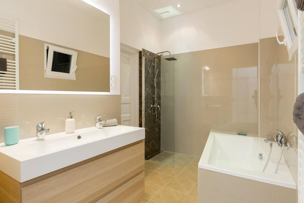 Kresz Geza 29 Westend Station 2 Bedrooms+Living Ac Budapest Exteriör bild